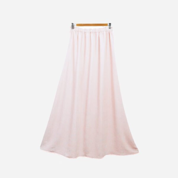 Simple-Maxi-Skirt-in-Light-Beige